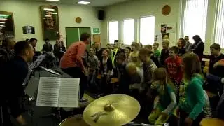 Muziekvereniging Crescendo Zevenaar - Regen maken als muziekles