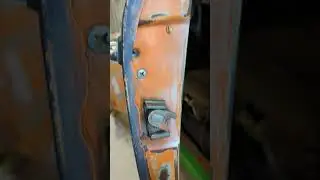 how to remove a door handle on a 73 super beetle.