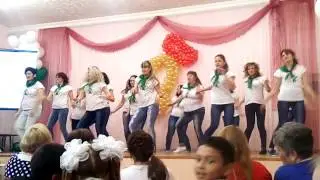 Флешмоб от родителей на Последний звонок Саратов