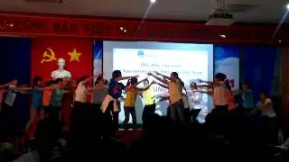 Flash Mob What Makes You Beautiful (SGU)