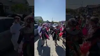 Чувашский жених едет за невестой в сопровождении маток - туй маткисем - туй арӑмӗсем 
