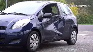 Auto en scooter raakten elkaar in Peize