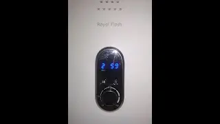 Снять панель управления, водонагревателя Electrolux EWH 80 Royal Flash и ему подобных.
