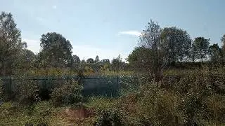Дом у озера. Машина ФСБ у дома?