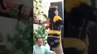 tari yang asalnya dari kabupaten purworejo. tari angguk