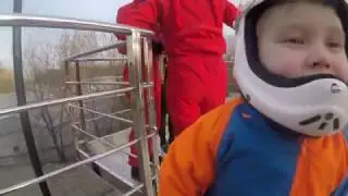 Детские эмоции после первого полёта в аэротрубе 