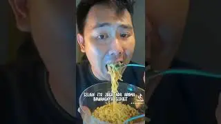 Ternyata indomie ramen  yang rasa shoyu begini ya ,aneh banget rasa nya