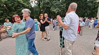 31.08.24г..."Так Хочется Жить"... исп. Василий Журавлев... в Гомельском парке...