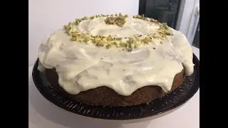 This is a damn juicy CARROT CAKE with a cream cheese frosting! So easy to make and delicious | CAKES