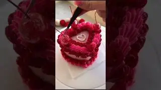easiest Nd prettiest cake decoration 🤤.. 😍