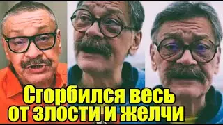 Захлёбываясь злобой Назаров* тронул русских сыновей, ему ответили