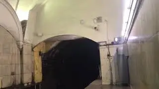 Номерной прибывает на станцию Павелецкая.