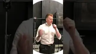 Даня Кашин в костюме/ Дк превратился в школьника