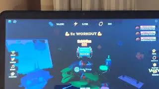 I got the shift lock glitch in Roblox strongman simulator