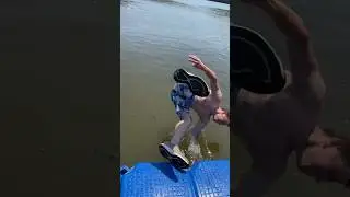 100к лайков и в тг разыграем бутылки, на которые падали😂🦾 #music #топ #rap #спорт #1m #sports