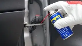 Opel Corsa - Door Hinge Lubrication
