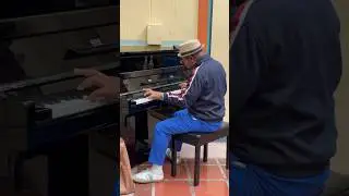 Thanks man for entertaining us! Awesome!👏 👍🏻 #jazzpianist #LosAngeles #California #USA 🇺🇸