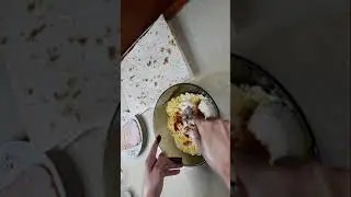 Рулца с яйца и шунка