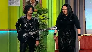 Школьный песенный конкурс. Солисты: Ксения Корнева, Роман Постовалов (