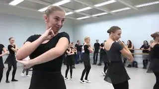 Everybody dance! Round dance of friendship. Loktev Ensemble+Graduates