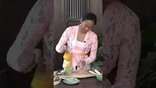 Balinese Turmeric Herbal drink-Loloh Kunyit, Jamu Kunyit🙏🏽😊 #bali #jamu #jamukunyit #cookingclass