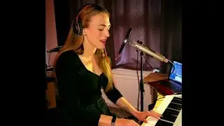 Tiny Dancer (Elton John) cover by Roz Firth