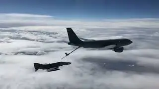 Havada yakıt ikmali yapmakta olan Terminatör uçaklarımız.