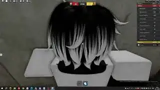 Психованный мальчик играет в Роблокс