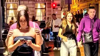 Дівчата ходять парами з хлопцями. Вуличні музиканти на проспекті Свободи у Львові #львівплощаринок