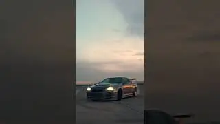 R34 GTR DRIFT ON AIRFIELD 