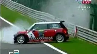Windsor Mini Challenge Crash 2005 at the Spa