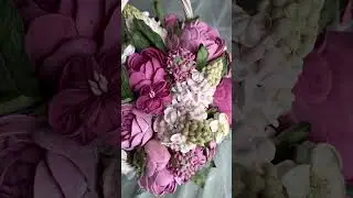 Корзина с зефирными пионами, сиренью, бутонами роз и множеством мелких цветов (только под заказ)