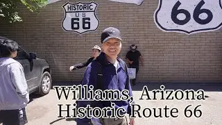 Historic Route 66, Williams AZ and Outback Steakhouse on Memorial Day. Tuyến đường lịch sử 66, AZ.
