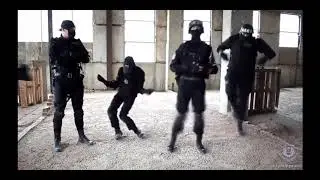CRAZY OMON FLEX UNDER VODKA SEEDS KHARDBASS. SHOCK! AMERICA WAS SHOCKED WHEN SEE THE WARRIORS