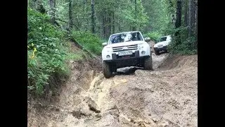 Pajero или Шевроле Нива. Подъём к озеру Хурлакель