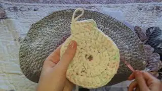 Как связать коврик крючком из старых вещей