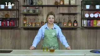 Макадамовка - настойка скорлупы ореха Макадамия на самогоне. Аромат неплохой, а дальше не в восторге