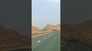 Look at the Road 🛣️ /#shorts / vaishali mukesh