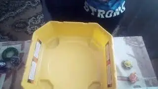 Синие против жёлтых. Мега битва бейблэйд бёрст