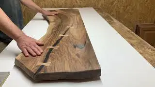 Стільниця для компʼютерного стола. Горіх. Масив.
