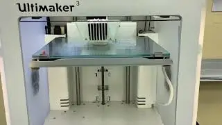 Ultimaker 3 | Time lapse | Multi Colour Print | 30 minutes in 30 seconds