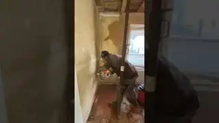 Вырезаем проем бензопилой в кирпичной стене