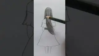 Beautiful girl drawing 
