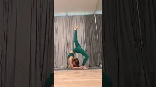 Eka Pada Viparita Dandasana (One Legged Inverted Staff Pose)#yoga #healthy #story