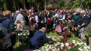 Zita Kelmickaitė į paskutinę kelionę išlydėta su dainomis: atgulė Menininkų kalnelyje