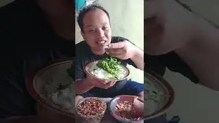 MUKBANG BELALANG GORENG DAUN SINGKONG DAN SAMBAL KOREK