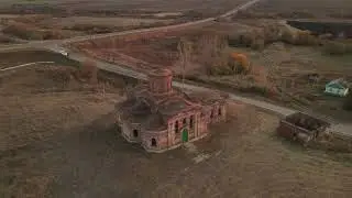 полет над старой церковью/flying over the old church