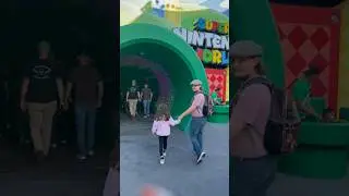 O’Brien family visits Super Nintendo World at Universal Studios Hollywood!