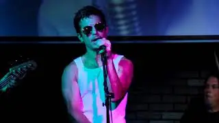 Stone Temple Posers performing Plush by Stone Temple Pilots