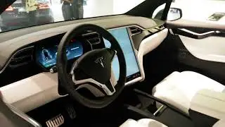 Кёльн. Салон Тесла